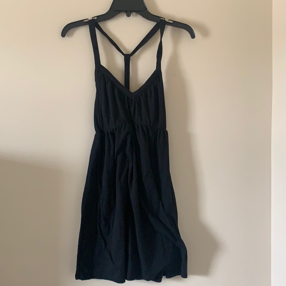 Black throwback dress! (Juniors)